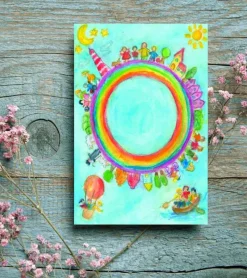 Maria Laach Dobbeltkort med kuvert, Han holder hele verden i sin hånd* Dåbshilsner|Kirker Og Foreninger