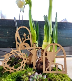 OnlyByGrace Fredsdue Påskeophæng, Eg* Dåbshilsner|Kirker Og Foreninger