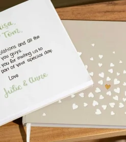 Ru00e4der Design Stories Gæstebog med hjerter* Notesbøger|Papirvarer