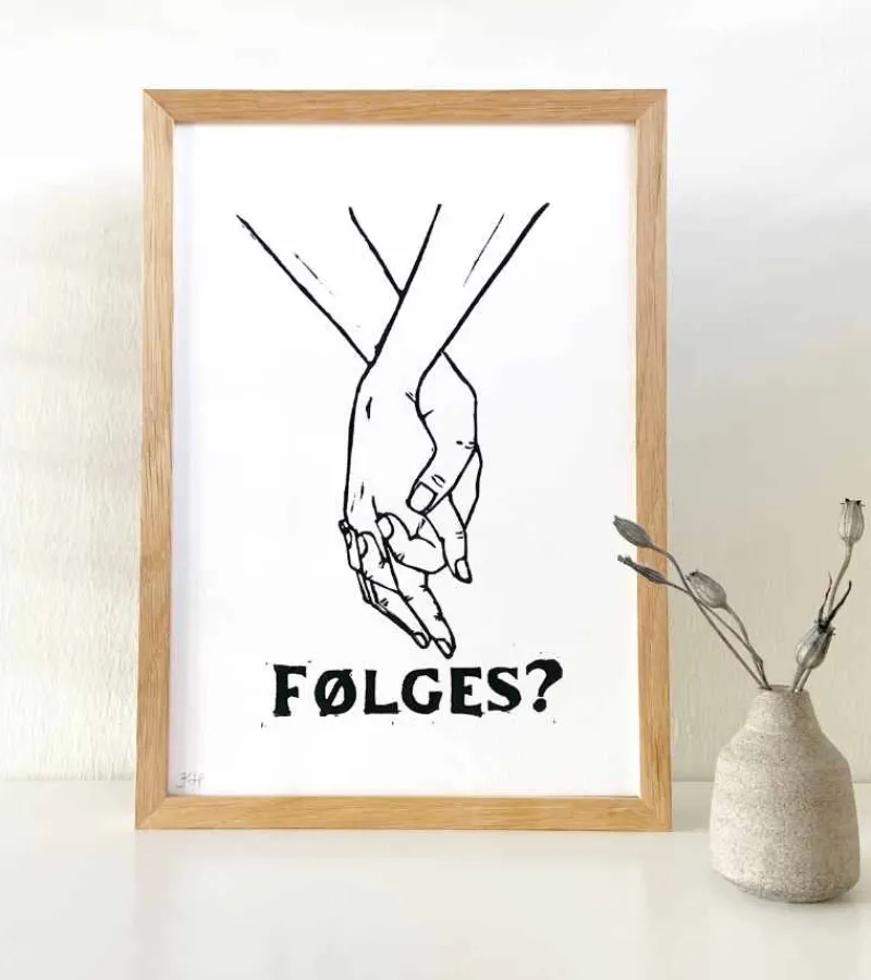 Inge Marie Kirketerp Hansen Linoleumstryk: Følges?, A4 Plakat, Sort* Bryllup|Gave-ideer