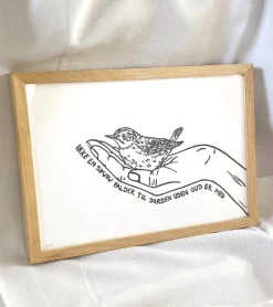 Inge Marie Kirketerp Hansen Linoleumstryk: Ikke en spurv, A4 Plakat, Sort* Minde-ting|Sorg-bearbejdning